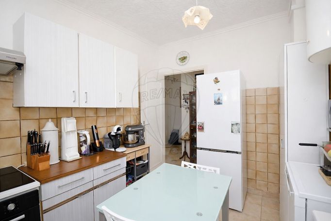 A louer APPARTEMENT T3 50 M2 TERRASSE BORD DE MER ANTIBES