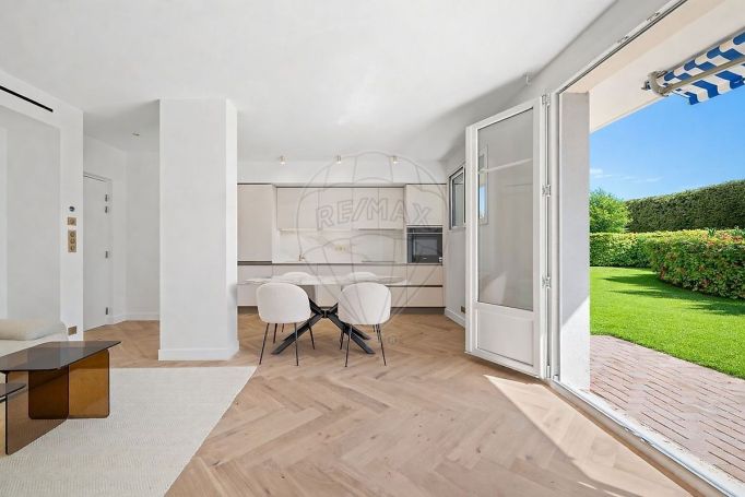 A louer APPARTEMENT T3 67 M2 BORD DE MER BEAULIEU SUR MER