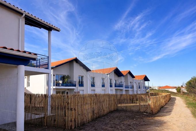 A louer APPARTEMENT T3 58 M2 BORD DE MER SAINT GEORGES DE DIDONNE