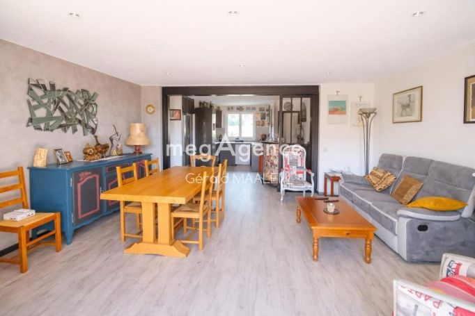 A louer APPARTEMENT NEUF T3 73 M2 TERRASSE BORD DE MER SAINTE MAXIME