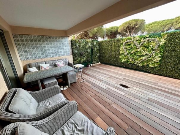 A louer APPARTEMENT NEUF T2 40 M2 BORD DE MER SAINT RAPHAEL