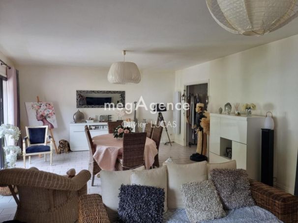 A louer APPARTEMENT T3 90 M2 BORD DE MER LE HAVRE