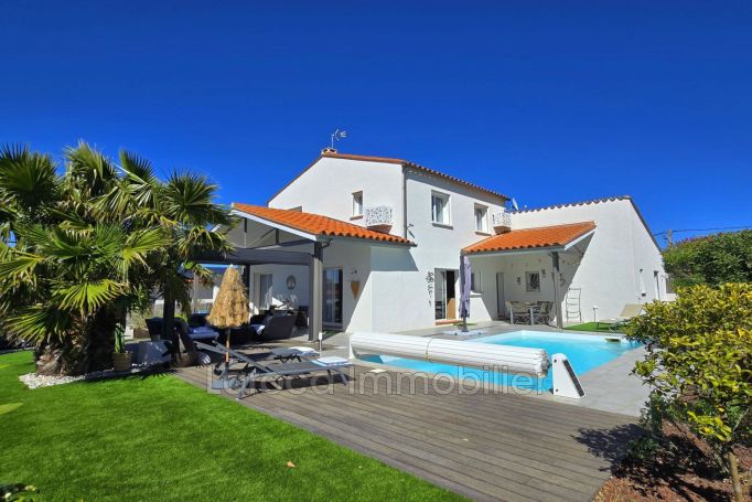 A louer MAISON  5 PIECES 160 M2  MONTESQUIEU DES ALBERES Village