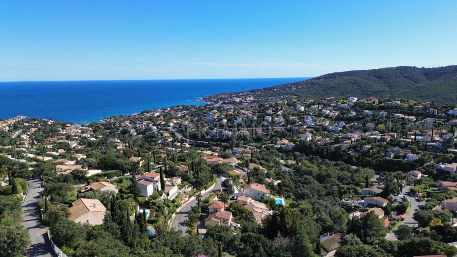 MAISON  5 PIECES 147 M2 VUE MER LES ISSAMBRES