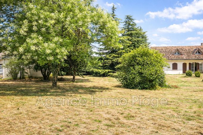 A vendre MAISON  7 PIECES 235 M2  ORDONNAC
