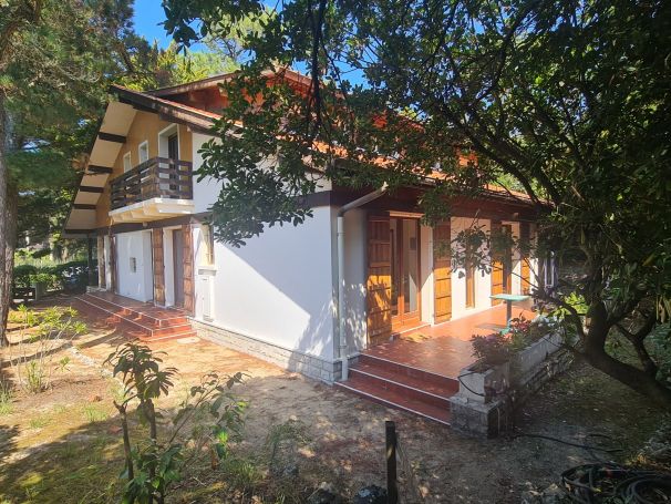 A vendre MAISON  9 PIECES 205 M2 PLAGE à PIED SEIGNOSSE