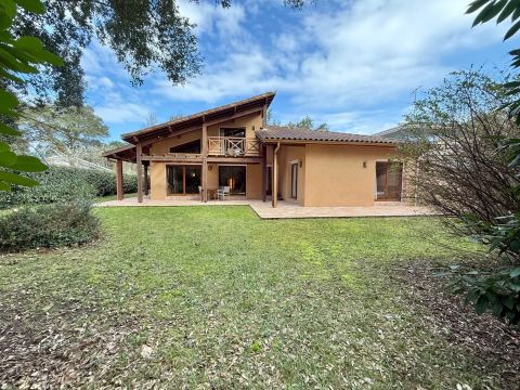 A louer MAISON 5 PIECES 132 M2 BORD DE MER SOUSTONS Plages, golf et centre-ville