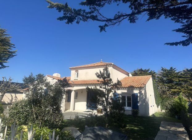 A vendre MAISON  6 PIECES 134 M2 PLAGE à PIED SAINT GILLES CROIX DE VIE