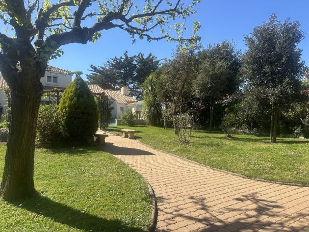 A vendre MAISON  6 PIECES 134 M2 PLAGE à PIED SAINT GILLES CROIX DE VIE