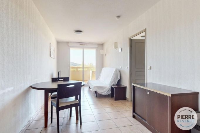 A vendre APPARTEMENT T2 34 M2 TERRASSE BORD DE MER SIX FOURS LES PLAGES