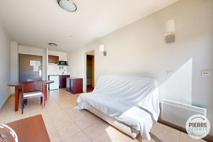 A vendre APPARTEMENT T2 34 M2 TERRASSE BORD DE MER SIX FOURS LES PLAGES