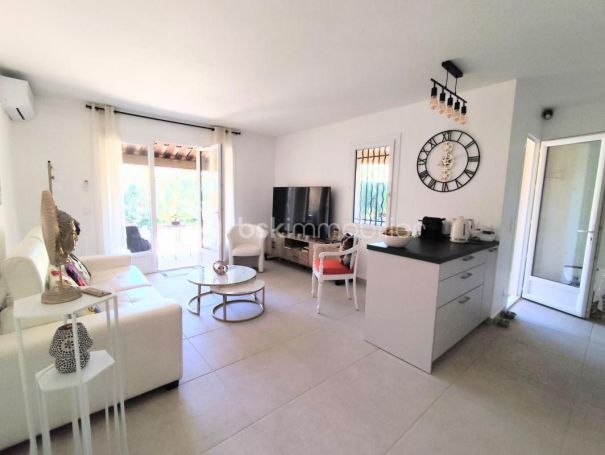 A louer APPARTEMENT T2 43 M2 TERRASSE  LORGUES