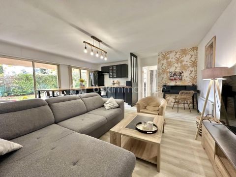 A louer APPARTEMENT T5 99 M2 BORD DE MER VENCE