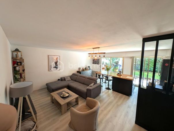 A louer APPARTEMENT T5 99 M2 BORD DE MER VENCE