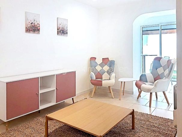 A louer APPARTEMENT T2 45 M2 BORD DE MER TOULON