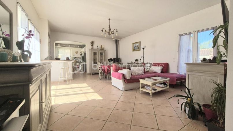 A vendre MAISON  5 PIECES 128 M2  PIERREFEU DU VAR