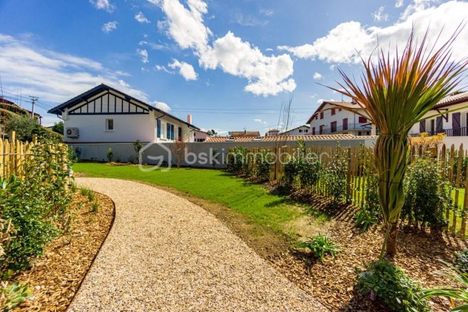 A louer APPARTEMENT NEUF T4 120 M2 TERRASSE  SAINT JEAN DE LUZ