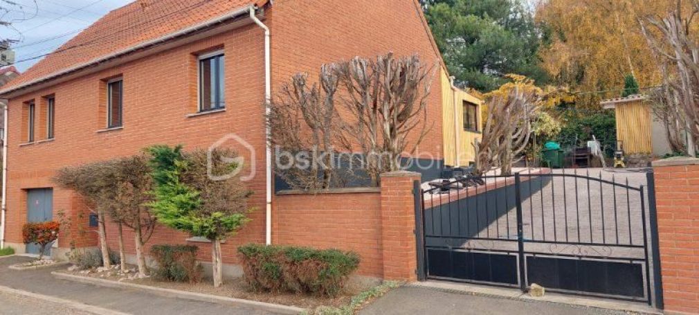 A louer MAISON  7 PIECES 240 M2  AMES