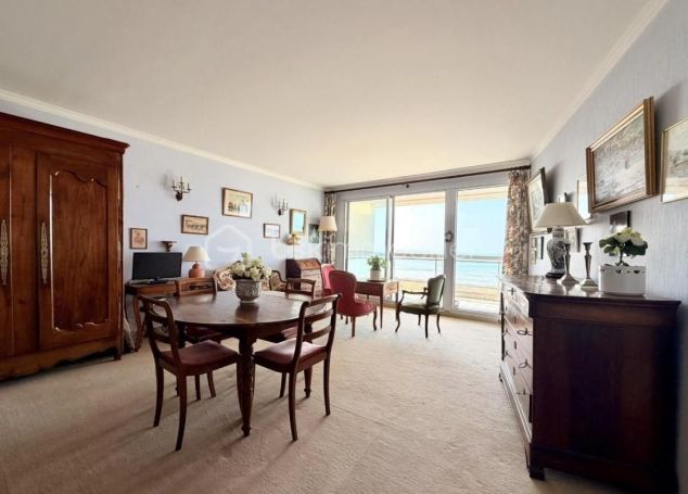 A louer APPARTEMENT T3 64 M2 TERRASSE PIEDS DANS L'EAU PORNICHET