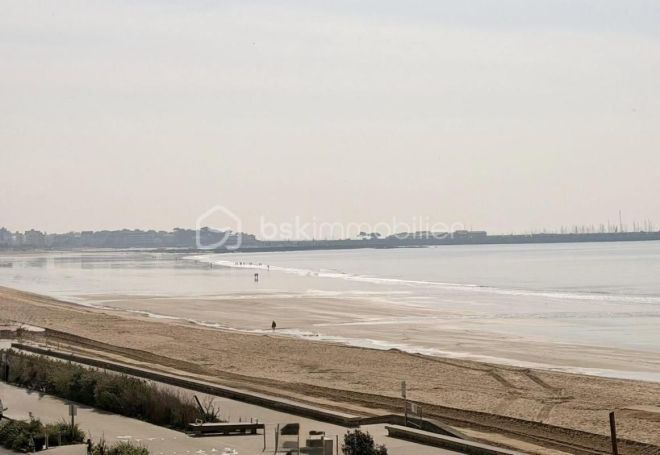 A louer APPARTEMENT T3 64 M2 TERRASSE PIEDS DANS L'EAU PORNICHET