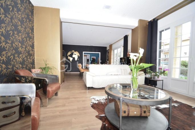 A louer MAISON  4 PIECES 116 M2 BORD DE MER SAINT LAURENT DE LA SALANQUE