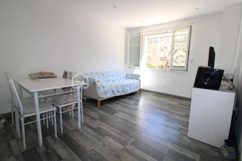 A louer APPARTEMENT T2 41 M2 BORD DE MER TOULON