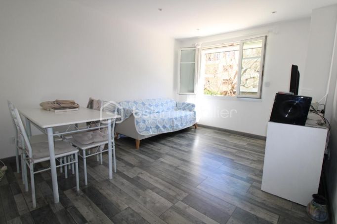 A louer APPARTEMENT T2 41 M2 BORD DE MER TOULON