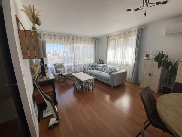 A louer APPARTEMENT T7 183 M2 BORD DE MER PORT LA NOUVELLE