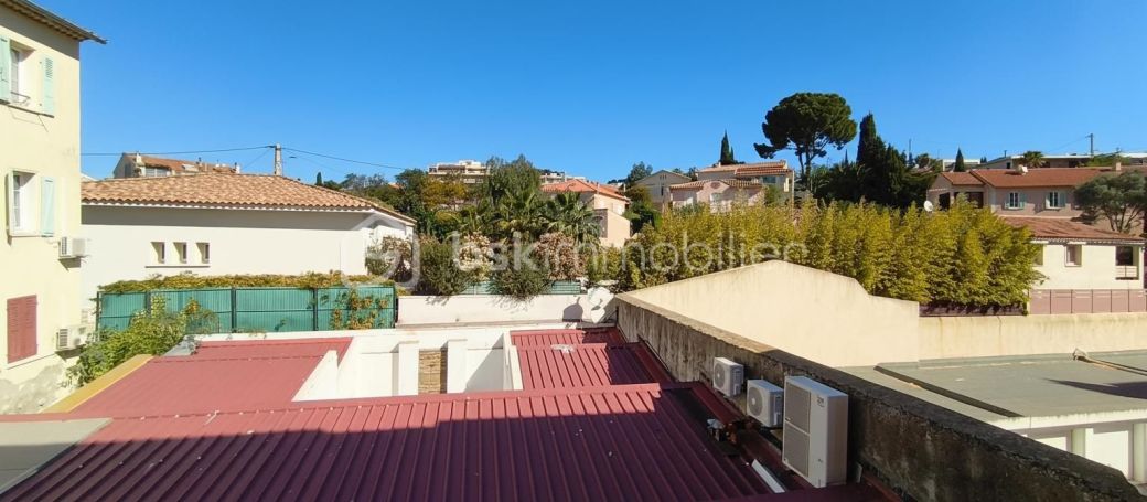A louer APPARTEMENT T2 45 M2 BORD DE MER BANDOL