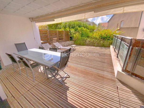 A louer APPARTEMENT DE PRESTIGE T4 107 M2 TERRASSE BORD DE MER CANNES