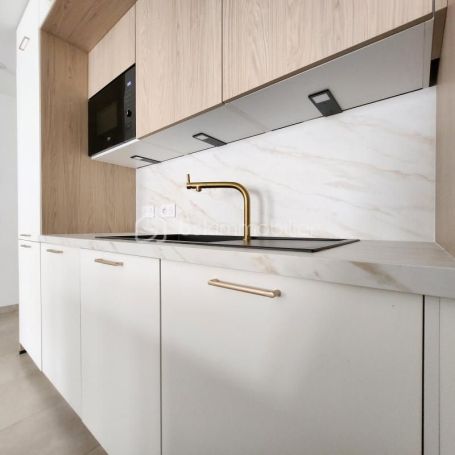 A louer APPARTEMENT T2 45 M2 TERRASSE BORD DE MER NICE