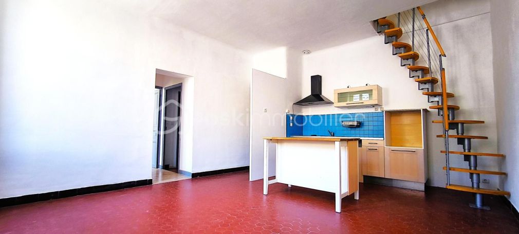 A louer APPARTEMENT T3 64 M2  CHARLEVAL