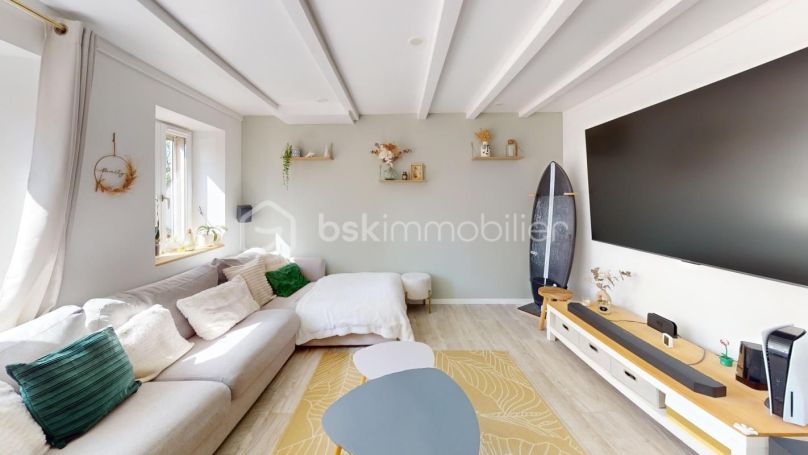 A louer MAISON  DE MAîTRE  URT