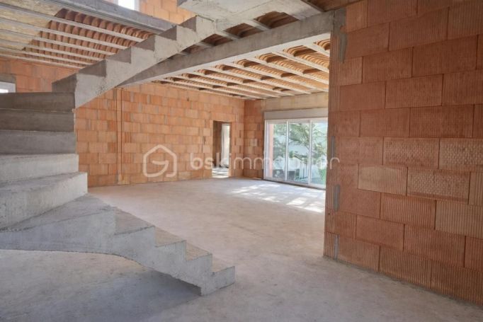 A louer MAISON  7 PIECES 167 M2  MUS