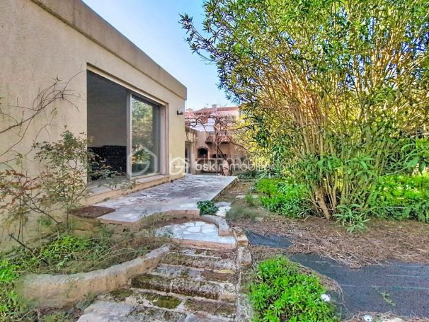 A louer MAISON  8 PIECES 215 M2  MONTPELLIER