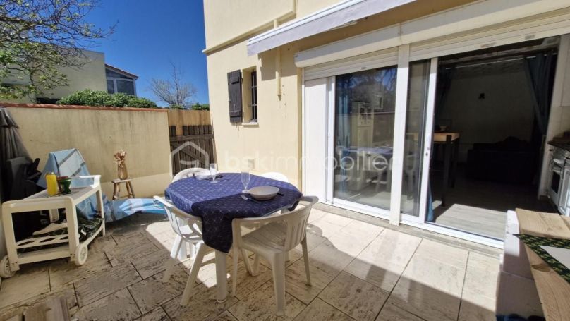 A louer APPARTEMENT T2 28 M2 TERRASSE PIEDS DANS L'EAU LE BARCARES