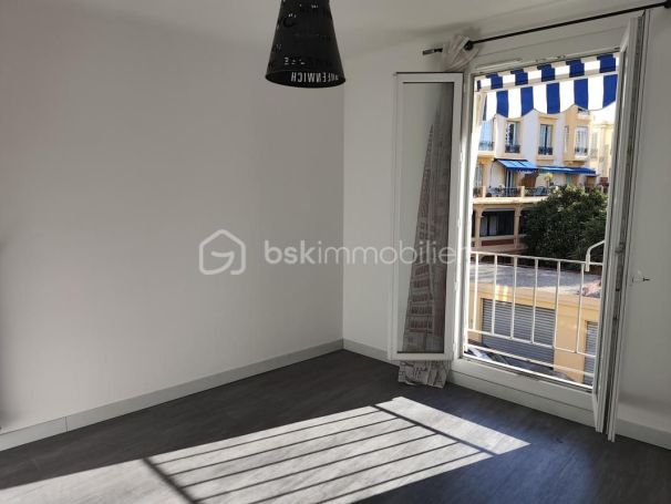 A louer APPARTEMENT T4 63 M2 BORD DE MER NICE