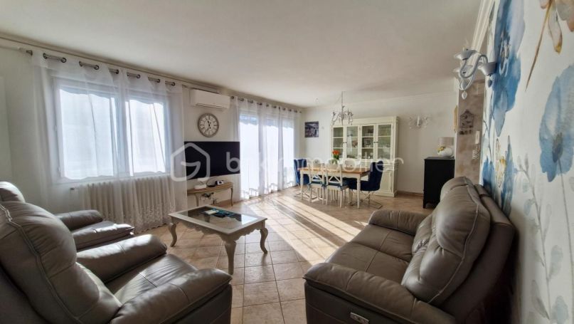 A louer APPARTEMENT NEUF T3 80 M2 BORD DE MER SETE