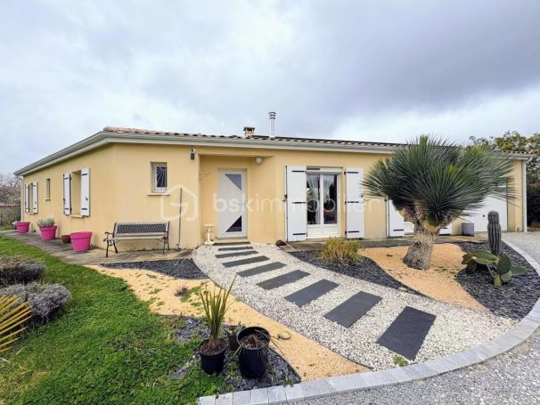 A louer MAISON  CONTEMPORAINE  SAINT SIMON DE PELLOUAILLE