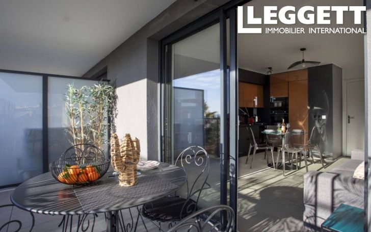 A louer APPARTEMENT DE PRESTIGE NEUF T2 41 M2 TERRASSE BORD DE MER CAGNES SUR MER