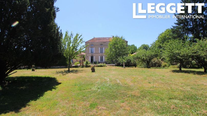 A louer MAISON  DE MAîTRE  DAMPIERRE SUR BOUTONNE