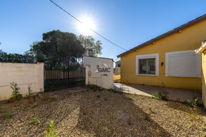 A louer MAISON  4 PIECES 98 M2  ADISSAN