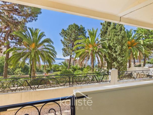 A louer APPARTEMENT T2 53 M2 BORD DE MER AJACCIO