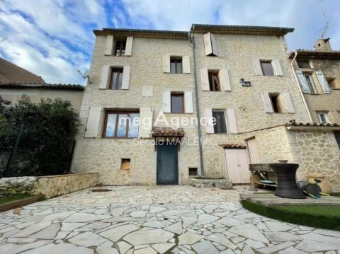 A louer MAISON DE MAîTRE LE PLAN DE LA TOUR