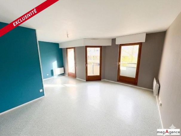 A louer APPARTEMENT T3 61 M2  REZE