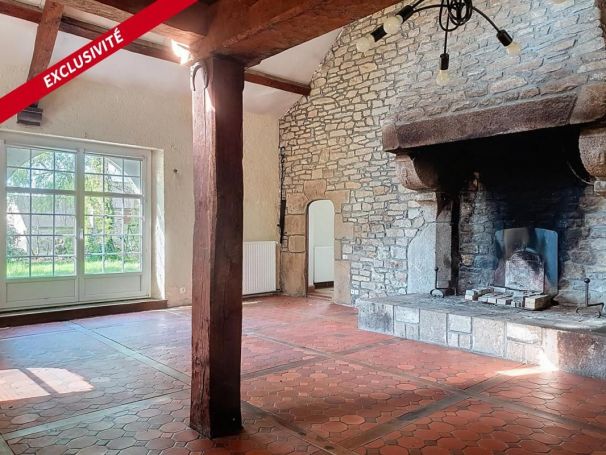 A louer LONGèRE  8 PIECES 295 M2  VIGNEUX DE BRETAGNE