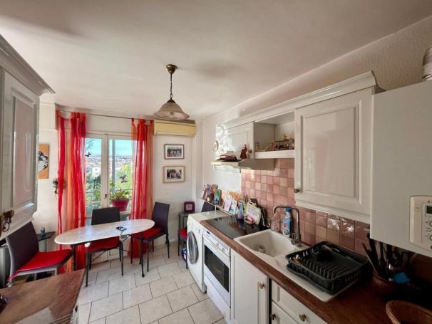 A louer APPARTEMENT T2 37 M2 BORD DE MER SAINT RAPHAEL