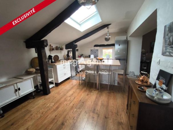 A louer LONGèRE  6 PIECES 198 M2  FERCE