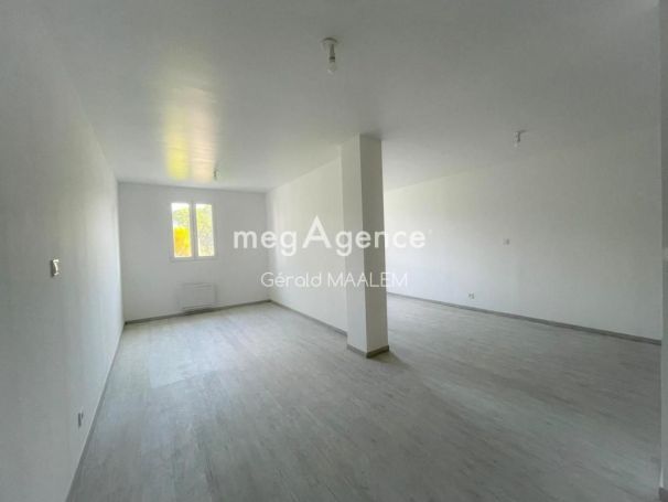 A louer APPARTEMENT T2 53 M2 BORD DE MER SAINT RAPHAEL