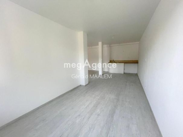 A louer APPARTEMENT T2 53 M2 BORD DE MER SAINT RAPHAEL